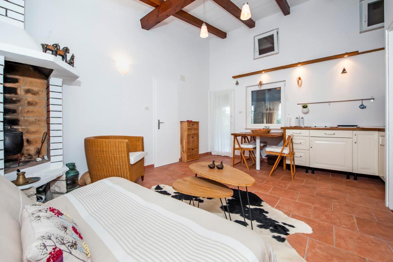 Apartments Fra & Mar With Swimming Pool In 2025 Sorici Luaran gambar